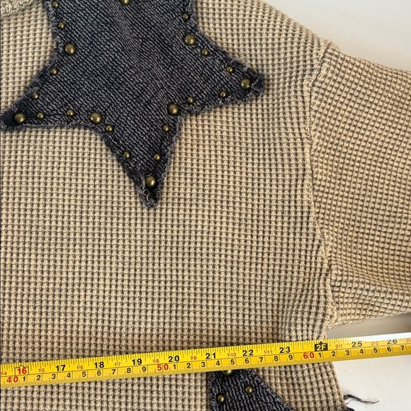 Oil & Hali tan thermal waffle weave long sleeve shirt stars and grommets hi lo - Picture 13 of 16